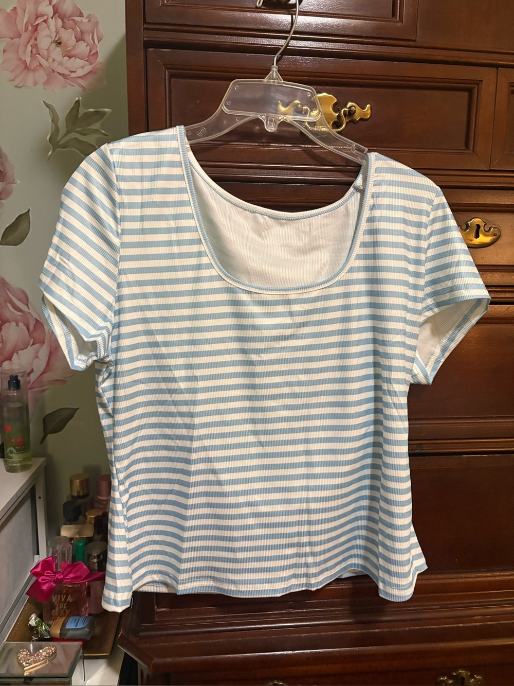 Classic Scoop Neck Short Sleeve Stripe Tee in Light Blue & White